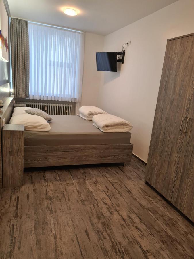 Pension Zwei A Леверкузен Екстер'єр фото